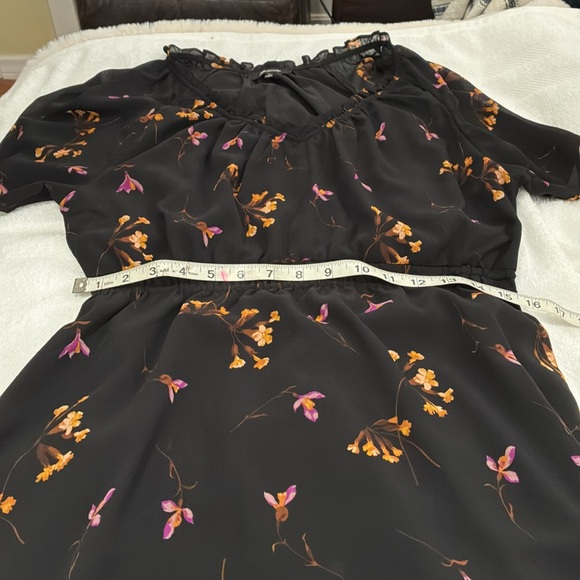 Madewell Georgette V neck beautiful floral midi dress from Bloomingdale’s. - Picture 12 of 13